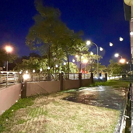 Quayside Cove Homestay - Corner House, Shah Alam Rimbayu Netflix Syok Tv Bbq Exterior foto